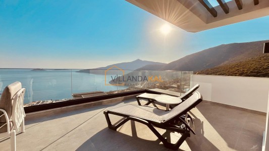 Villa Aura F
